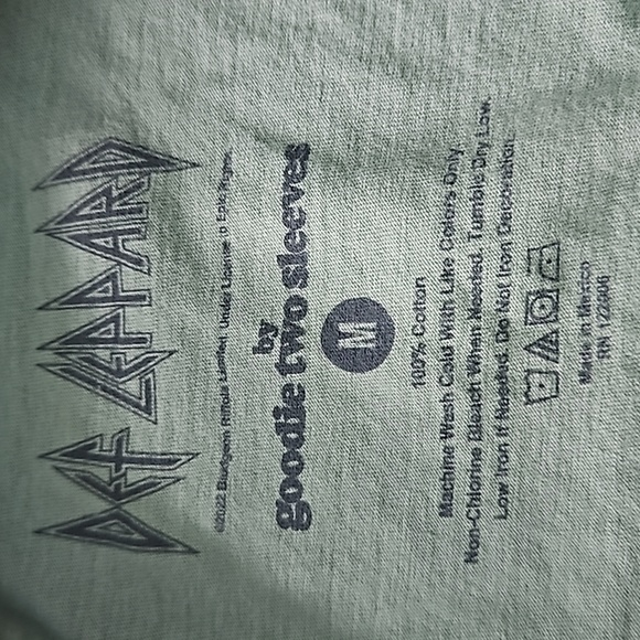 Def Leppard cropped graphic tee - Picture 3 of 4